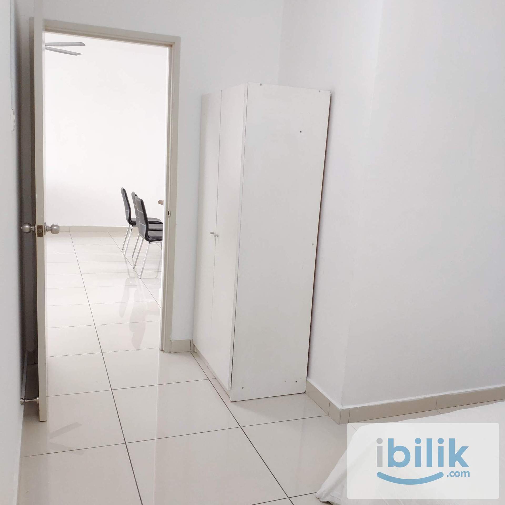 Free 1st Month. Middle Room, Just Fan, Drive to Work at Bukit Serdang, Seri Kembangan - Image 3