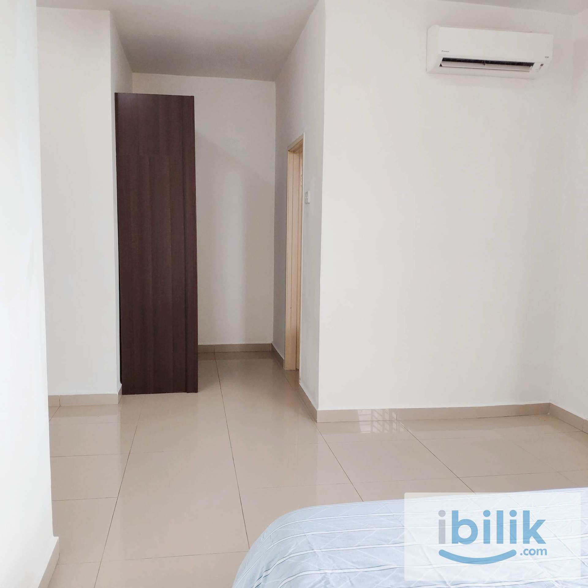 Free 1st Month. Condo - Couple Room, Car Park, Private Bath near Olive Hill, Seri Kembangan - Image 2