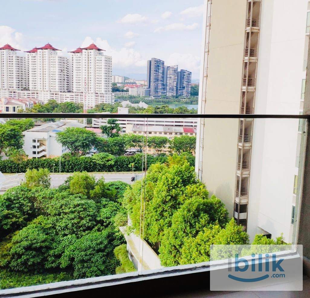 UPM: Master. Balcony, AirCon, Own Bath, Bus to MRT, Univ 360  - Image 3