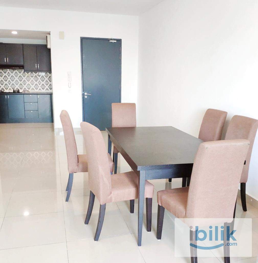 UPM: Master. Balcony, AirCon, Own Bath, Bus to MRT, Univ 360  - Image 5