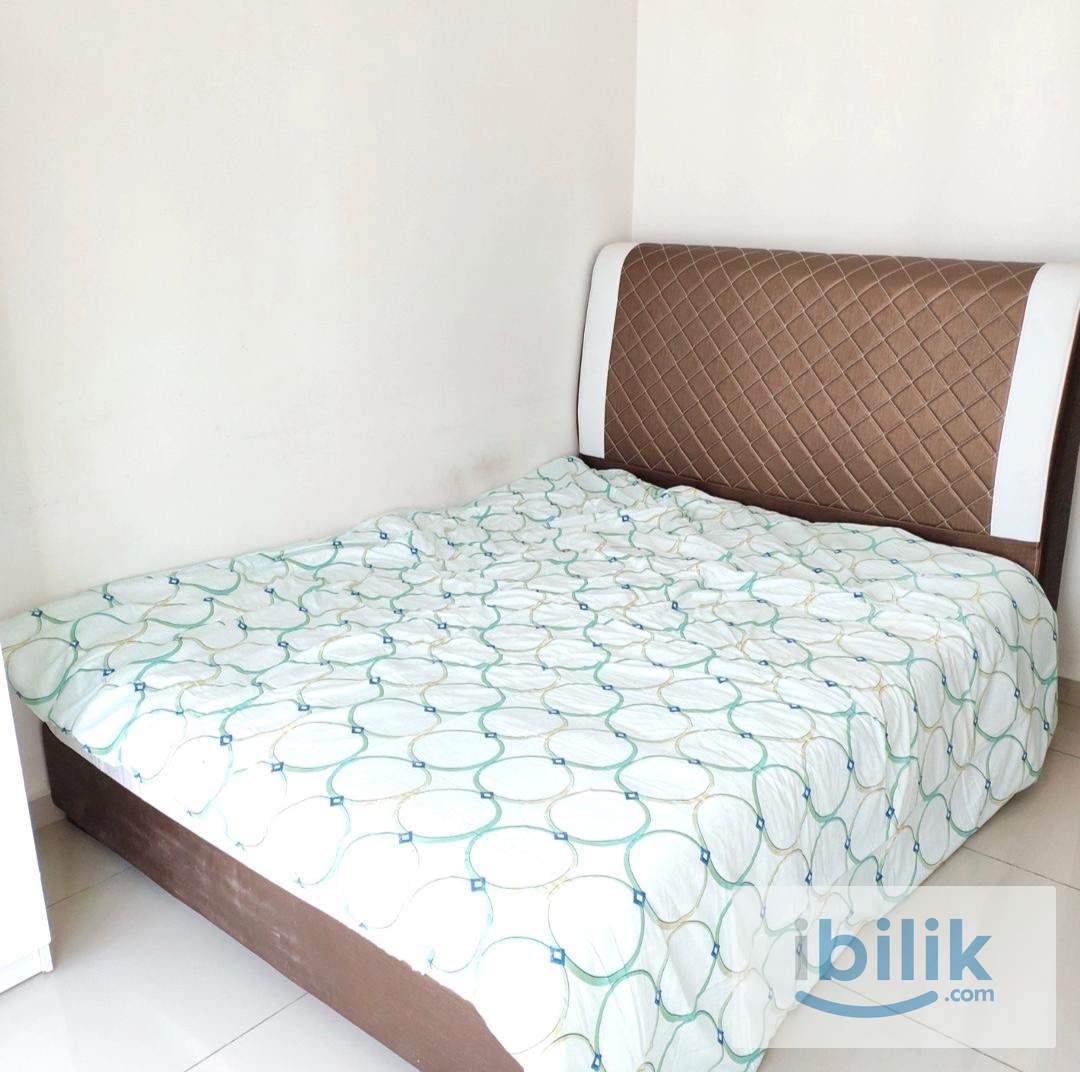 Equine Park: Condo. Middle Room AirCon. Bus to MRT, Springville				 - Image 1