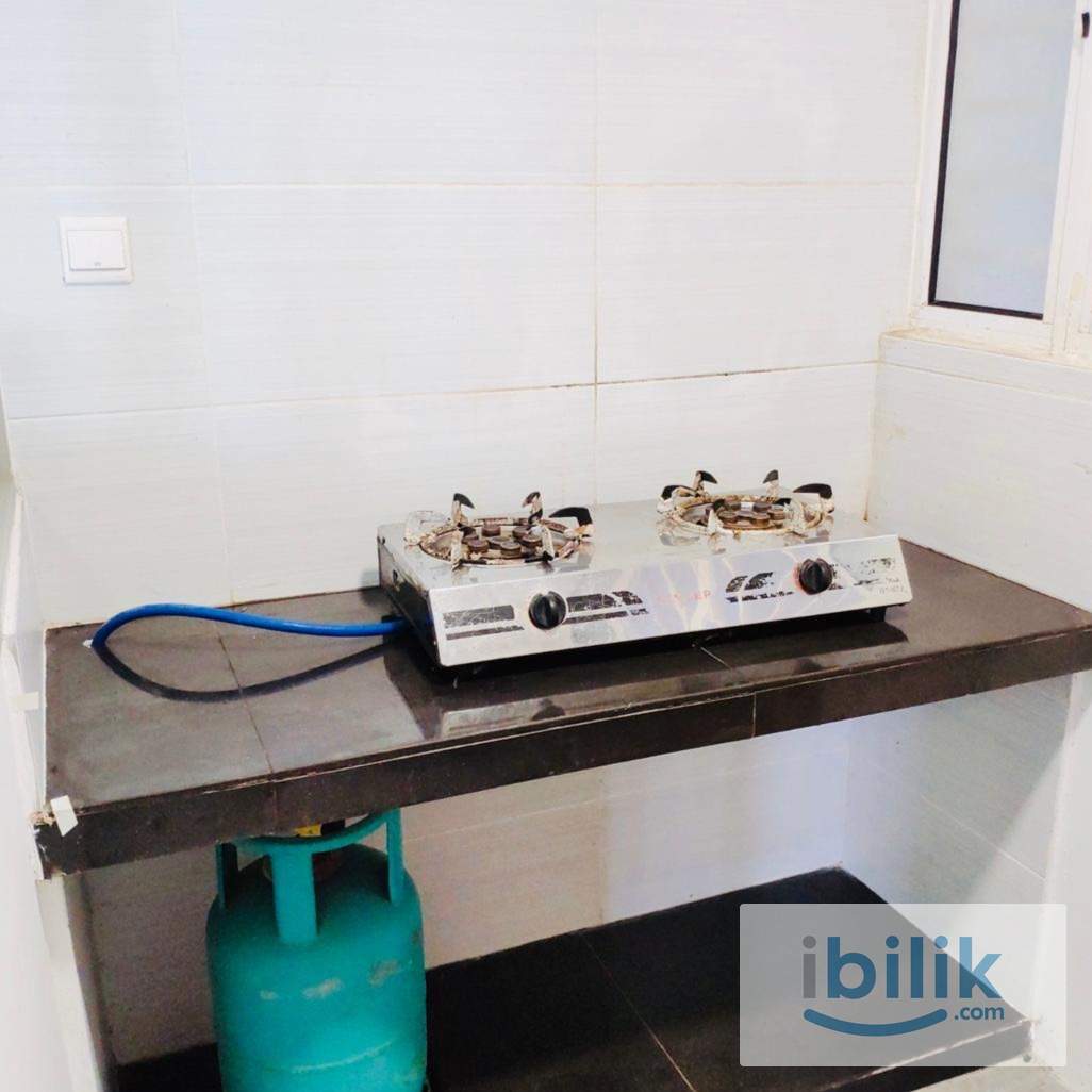 Equine Park: Condo. Middle Room AirCon. Bus to MRT, Springville				 - Image 6