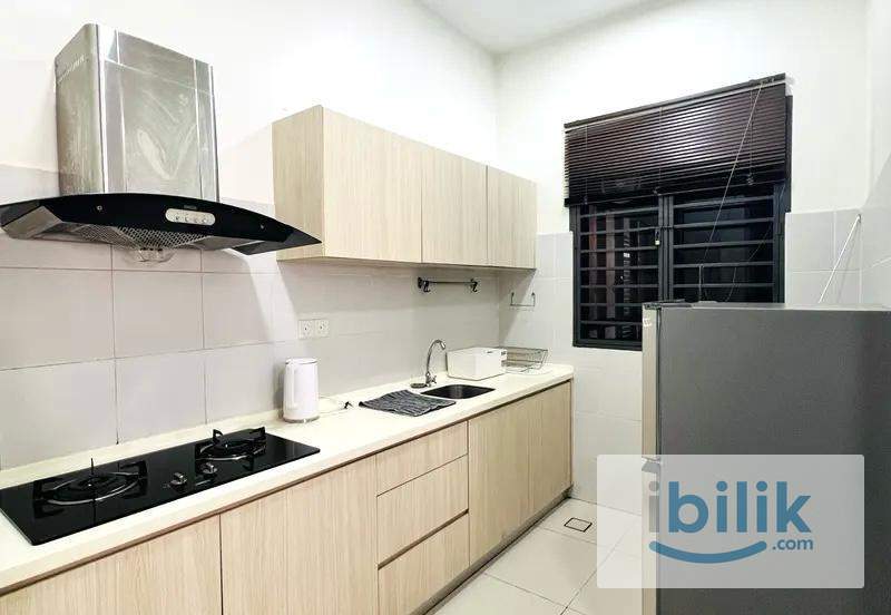 Free 1st Month. Condo. Master, AirCon, Own Bath. No MRT. Drive to Work - Image 3