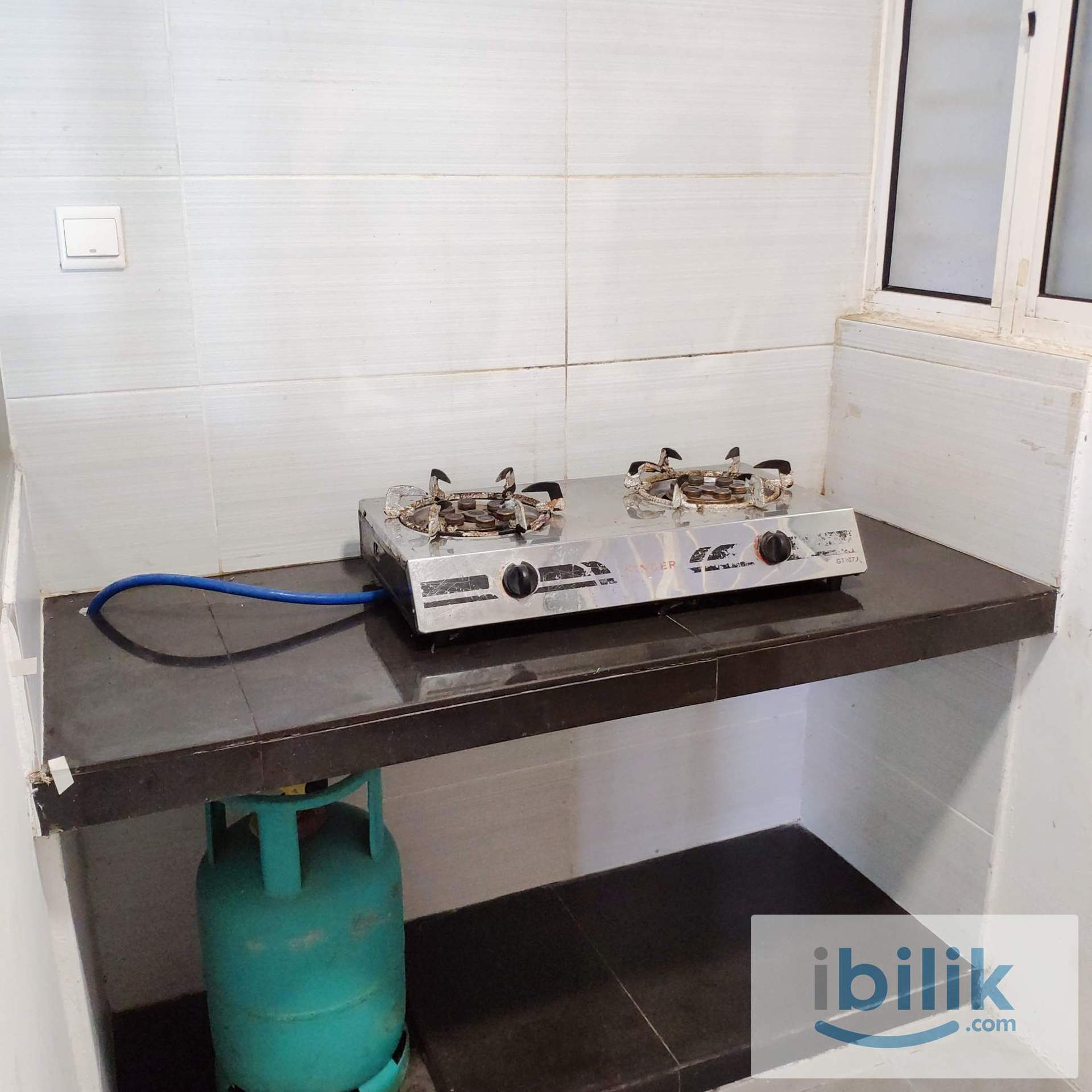 Equine Park. Master Room A/C Hot Bath, Bus to MRT. Springville - Image 7
