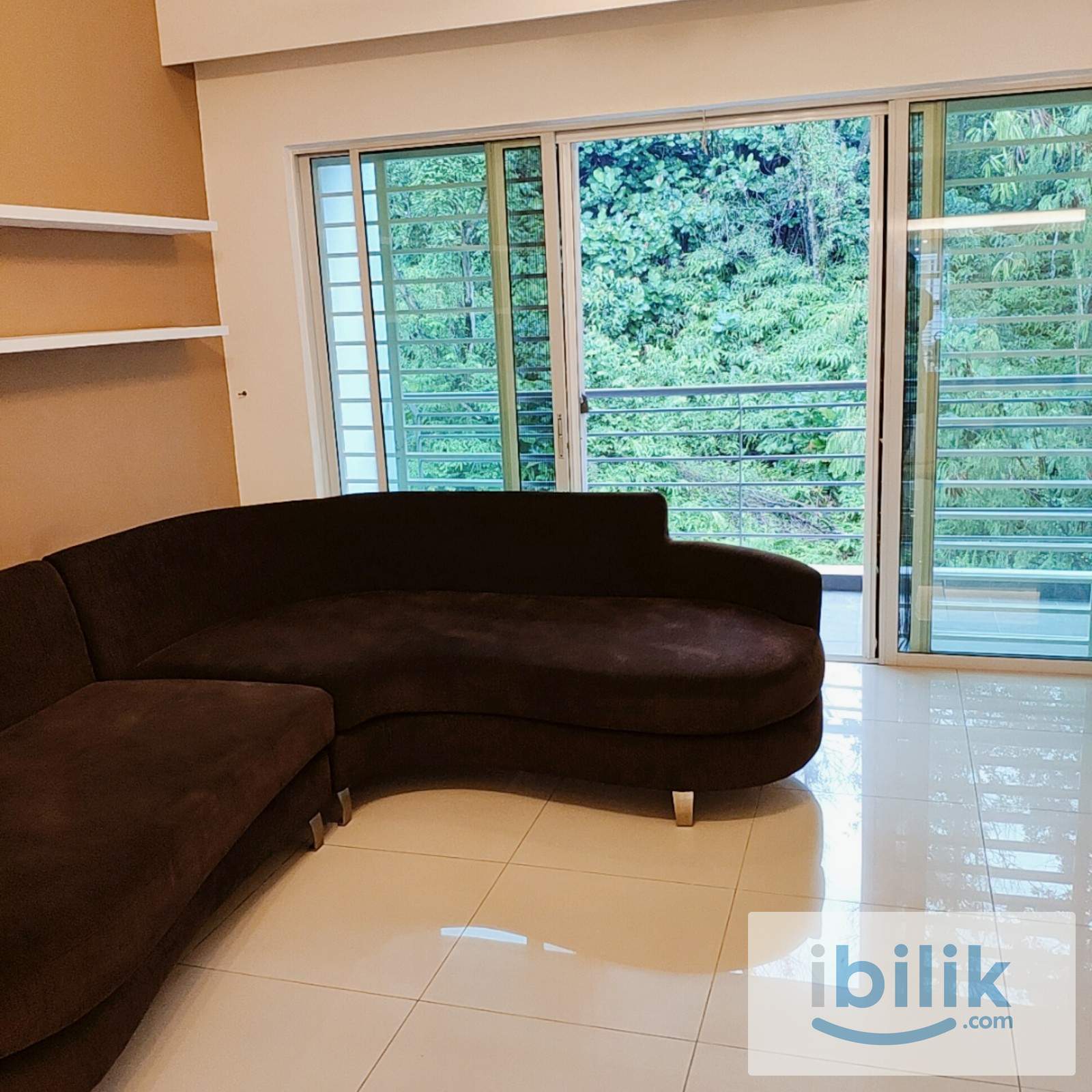 Master Room A/C Hot Bath, near Olive Hill, UPM MRT. Bayan Villa - Image 4