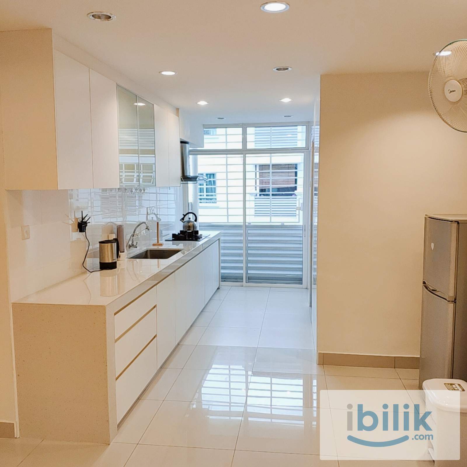 Master Room A/C Hot Bath, near Olive Hill, UPM MRT. Bayan Villa - Image 5