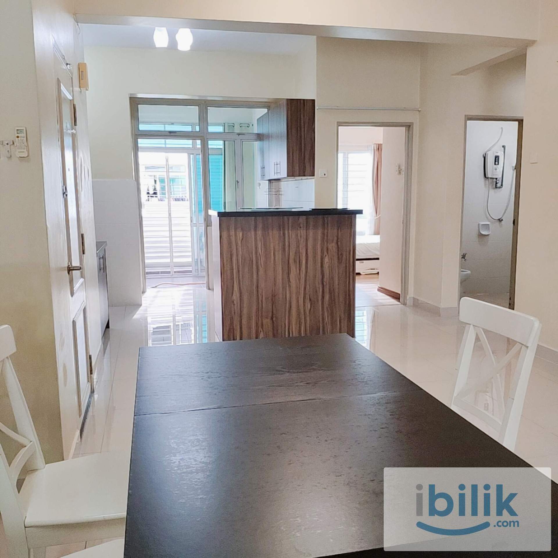 Free 1st Month. AirCon Middle Room, Hot Bath near Olive Hill, MRT UPM, Bayan Villa - Image 4
