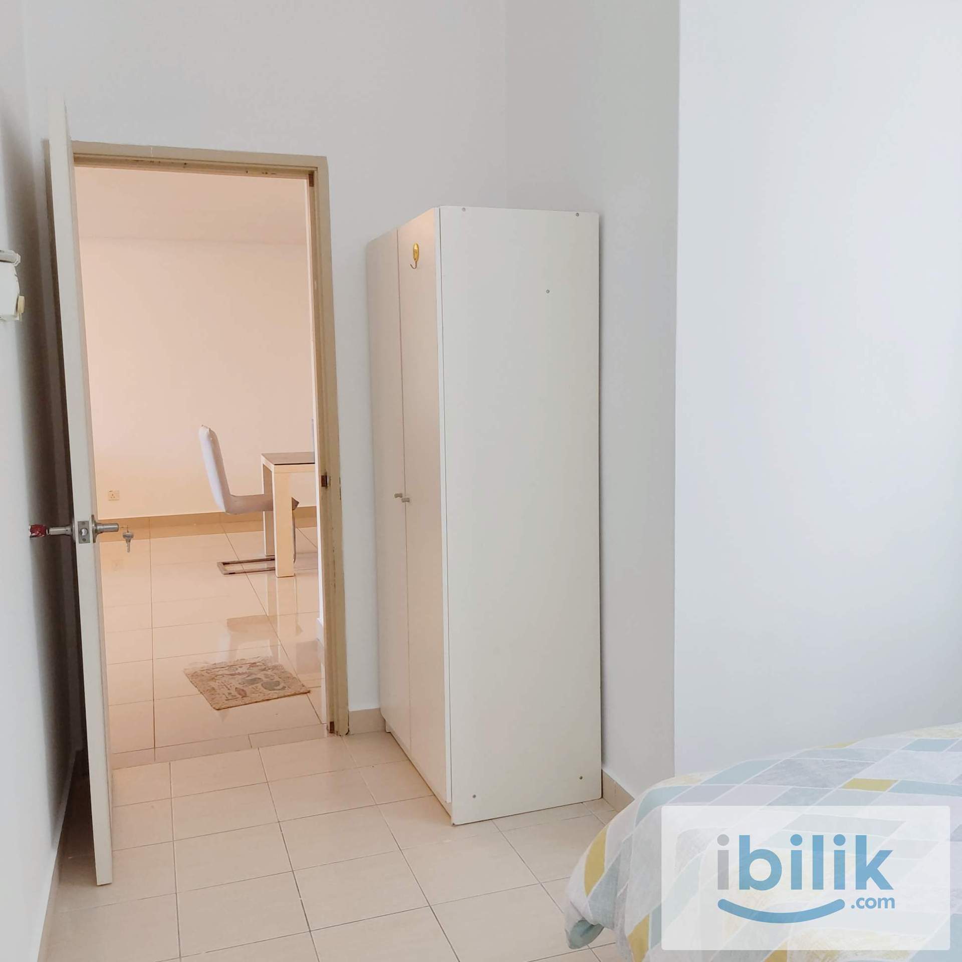 Free 1st Month. Middle Room, AirCon Hot Bath near Olive Hill, UPM /MRT. Bukit Serdang - Image 3