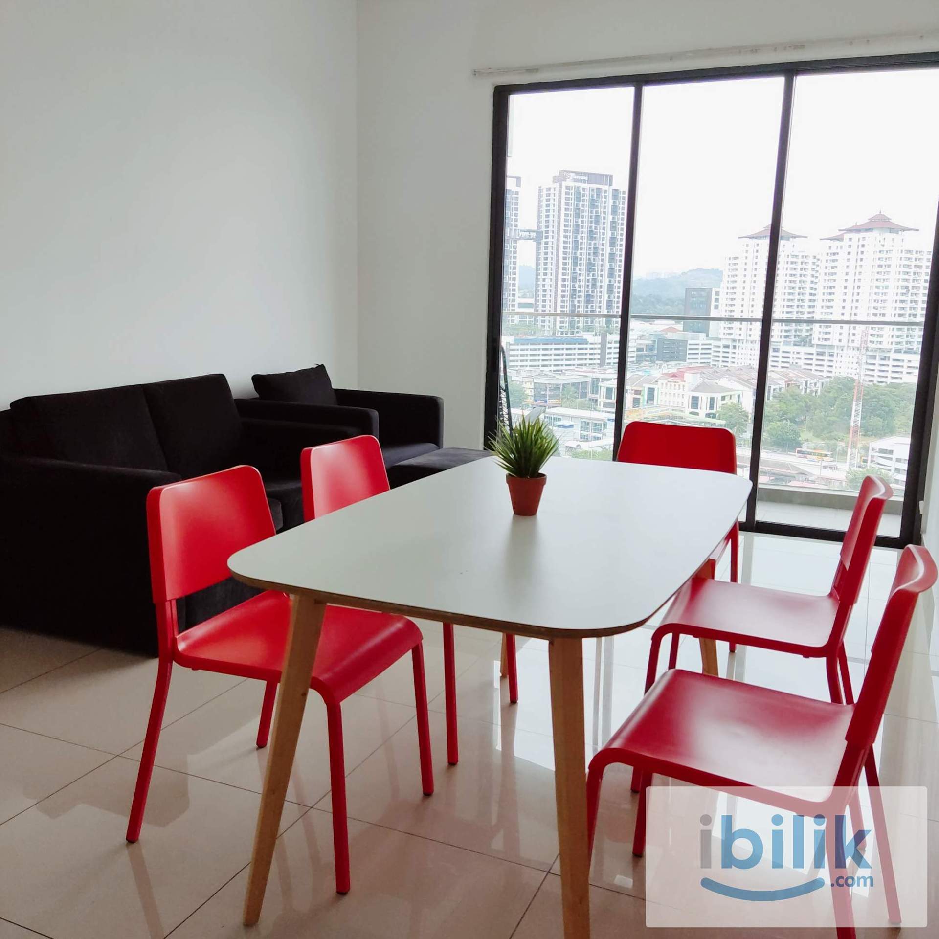 Free 1st Month. Condo Master Room, Private Bath near UPM, MRT - Image 4