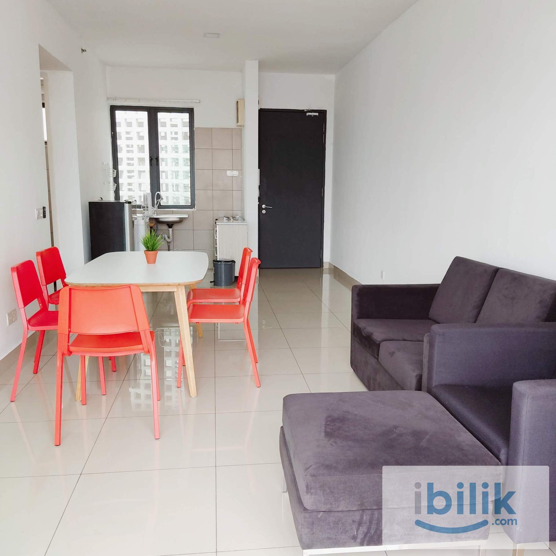 UPM: Middle Room, AirCon Hot Bath, Bus to MRT, Univ 360 - Image 4