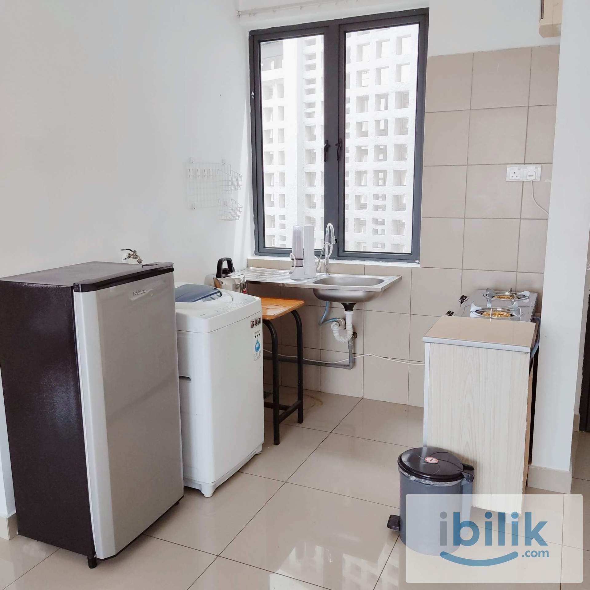 UPM: Middle Room, AirCon Hot Bath, Bus to MRT, Univ 360 - Image 5