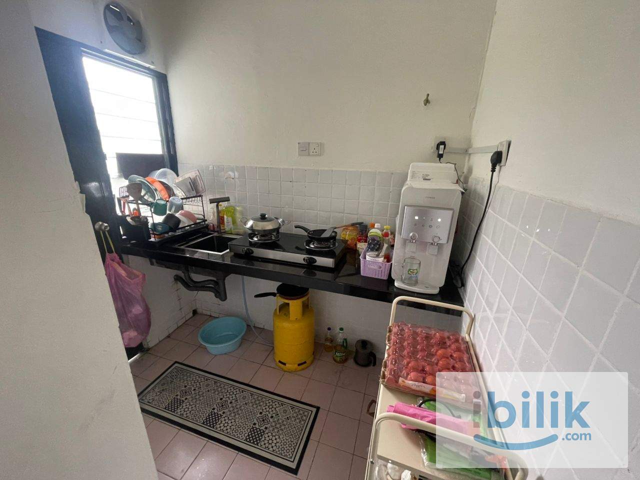 MASTER BEDROOM - Image 6