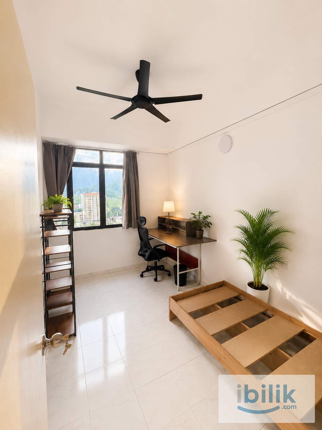 NEWLY RENOVATED SPACIOUS MIDDLE BEDROOM (Female-Only Unit)  Midlands Condo, Pulau Tikus - Image 1