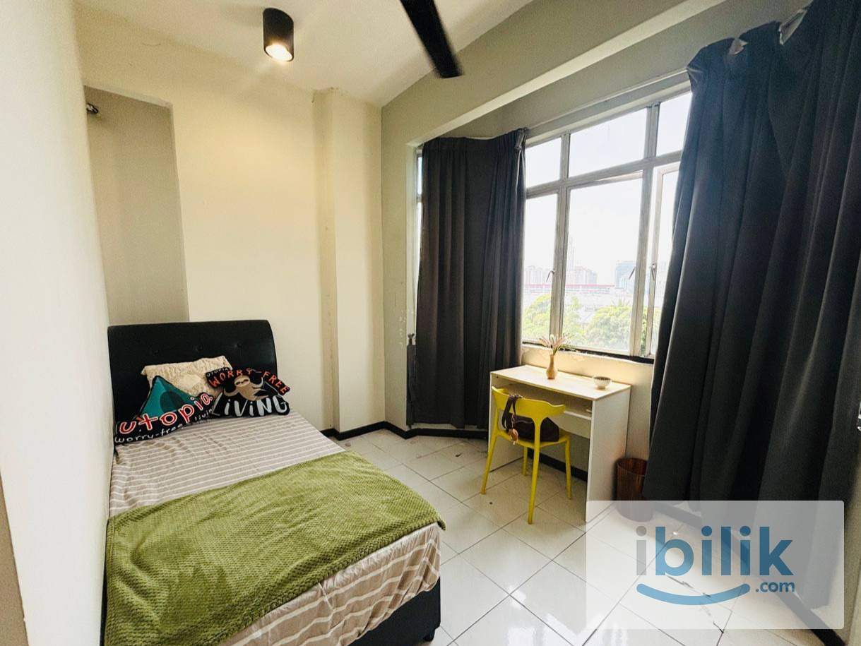 ✨ COMFY & PRACTICAL — MEDIUM ROOM WITH AIRCOND 🌿 - Image 1