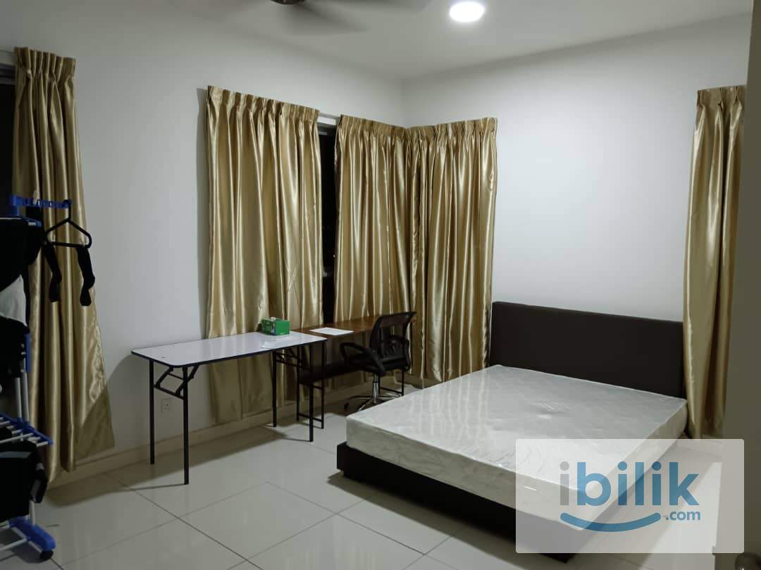 Master Bedroom  - Image 4