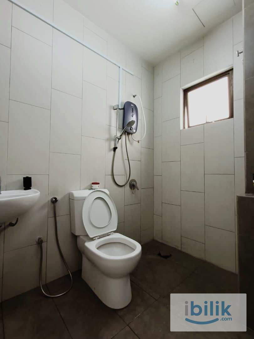 Comfy Room at Setia Alam🏡 0 Deposit💸  - Image 4