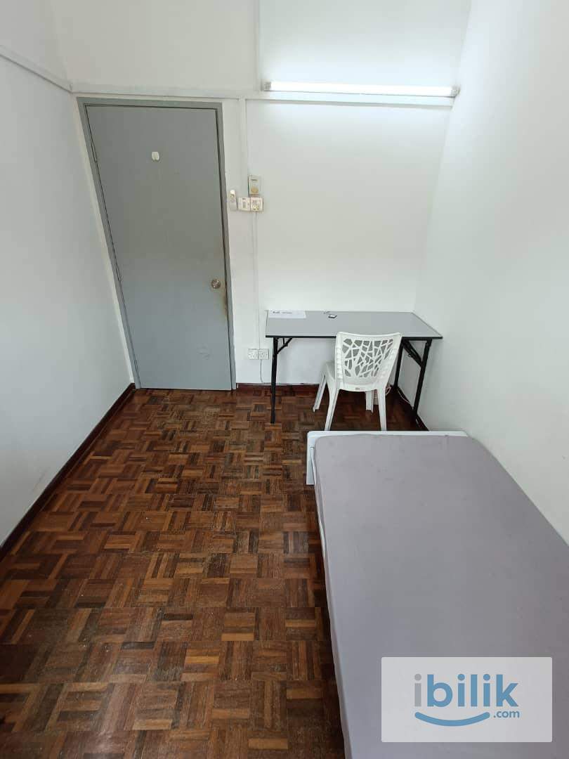 Comfy Room at Setia Alam🏡 0 Deposit💸 Free High Speed Wifi🌐 - Image 2