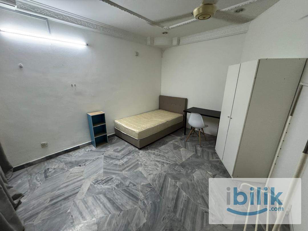 Comfy room at Bandar Utama🏡 0 Deposit💸 walkable to MRT Bandar Utama🚇 - Image 1