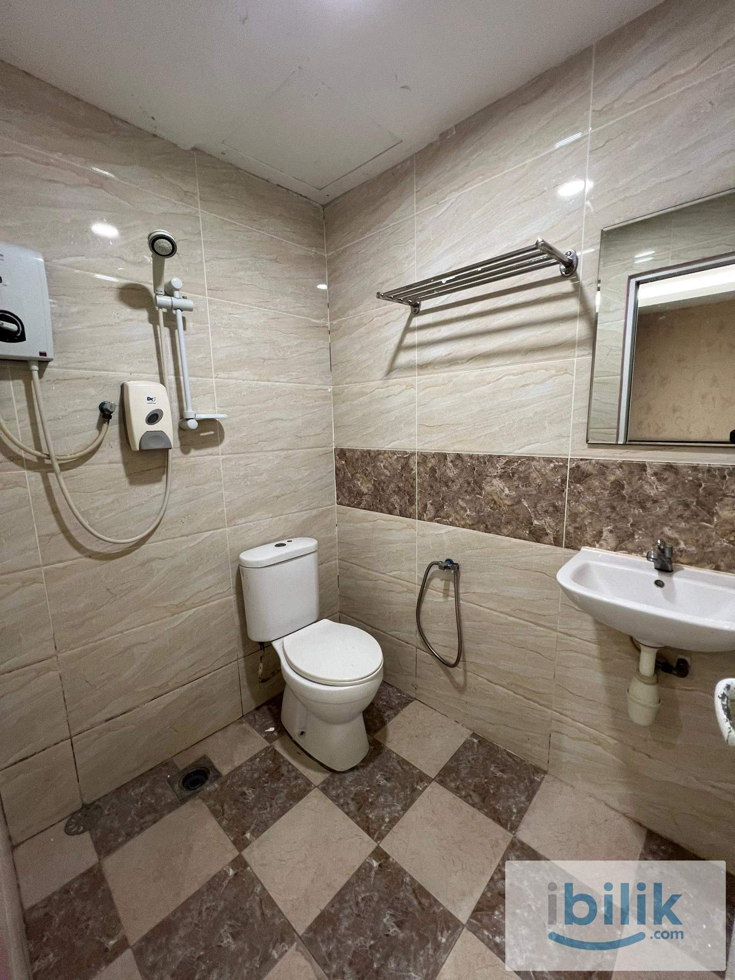 Comfy room at Bandar Sunway🏢 0 Deposit💸 - Image 3