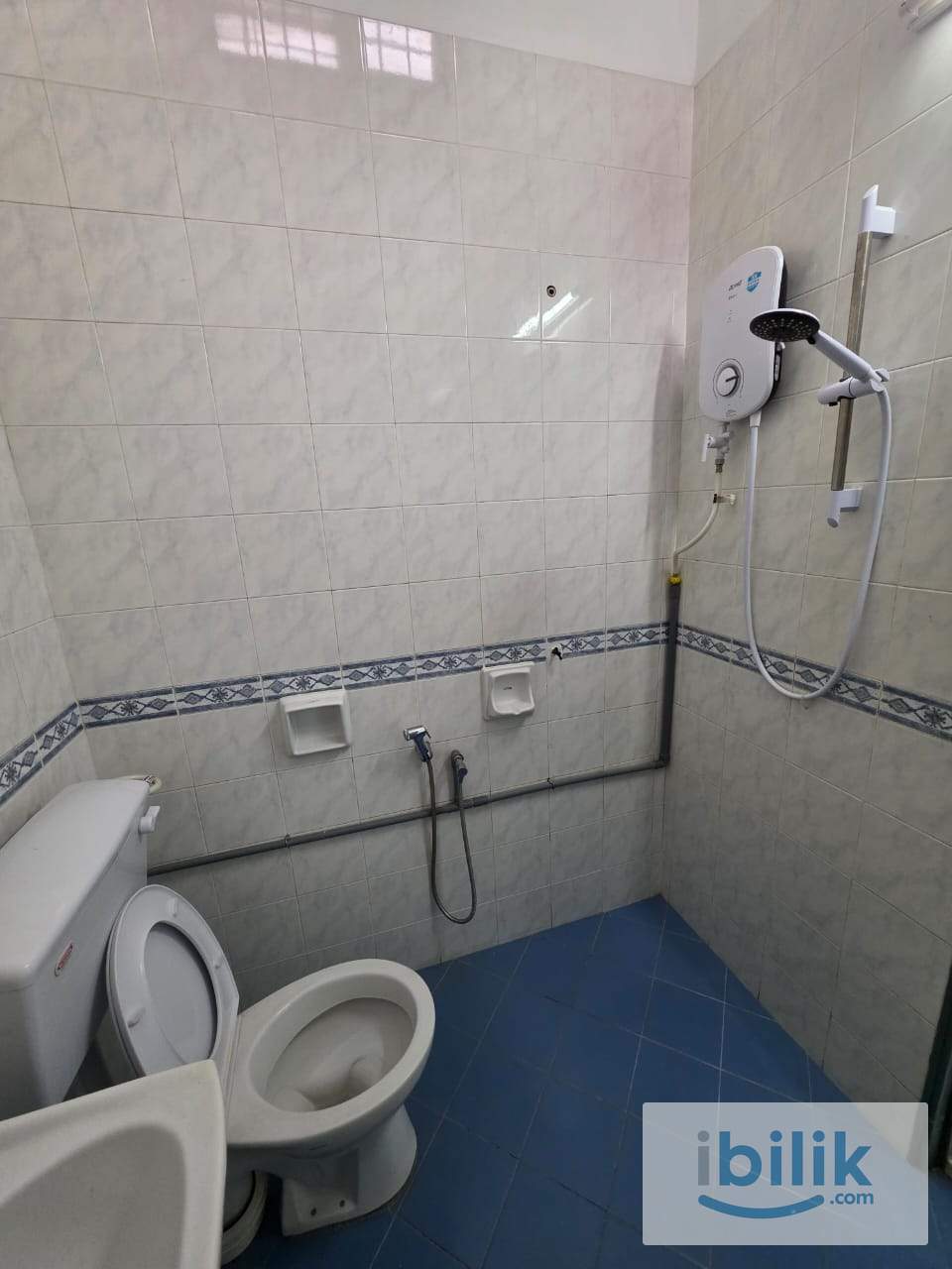 Budget room at Wawasan, Puchong🏡 0 Deposit💸 - Image 3