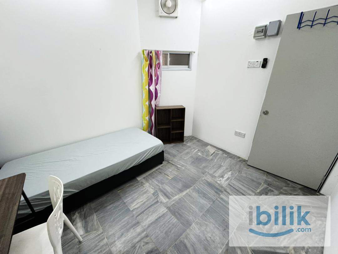 Comfy room at Bandar Utama🏡 0 Deposit 💸 Free High speed Wifi 🌐 - Image 2
