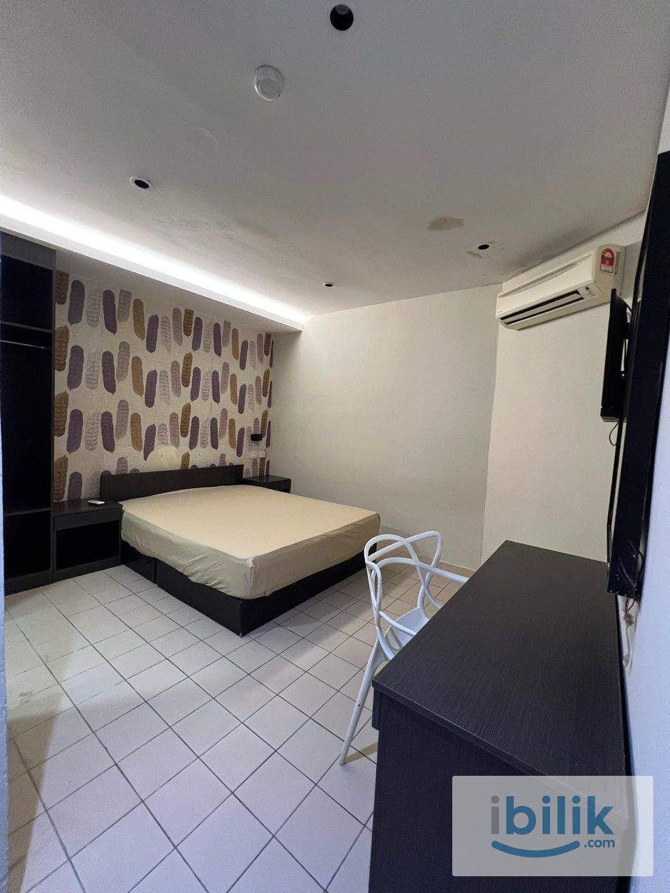 Comfy room at Bandar Sunway - Image 2