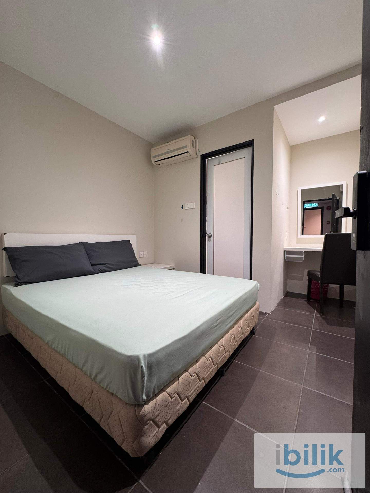 Comfy room at Damansara Perdana🏢 0 Deposit💸 Free  High Speed Wifi🌐 - Image 4
