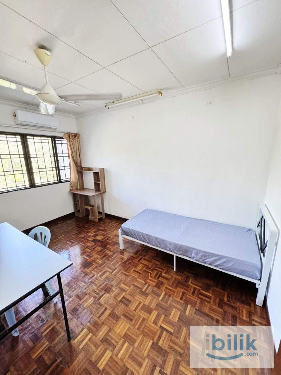 Middle room at Bandar Utama🏡 0 Deposit💸 Free High Speed Wifi🌐 - Image 2