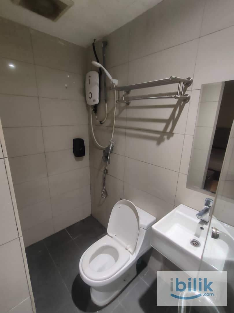 🤩 CO-LIVING ROOM RENT NEAR PETALING STREET🔥 3 MIN TO LRT & MRT STATION 🚉 ATTACHED BATHROOM WITH 0 DEPOSIT ✅ - Image 2