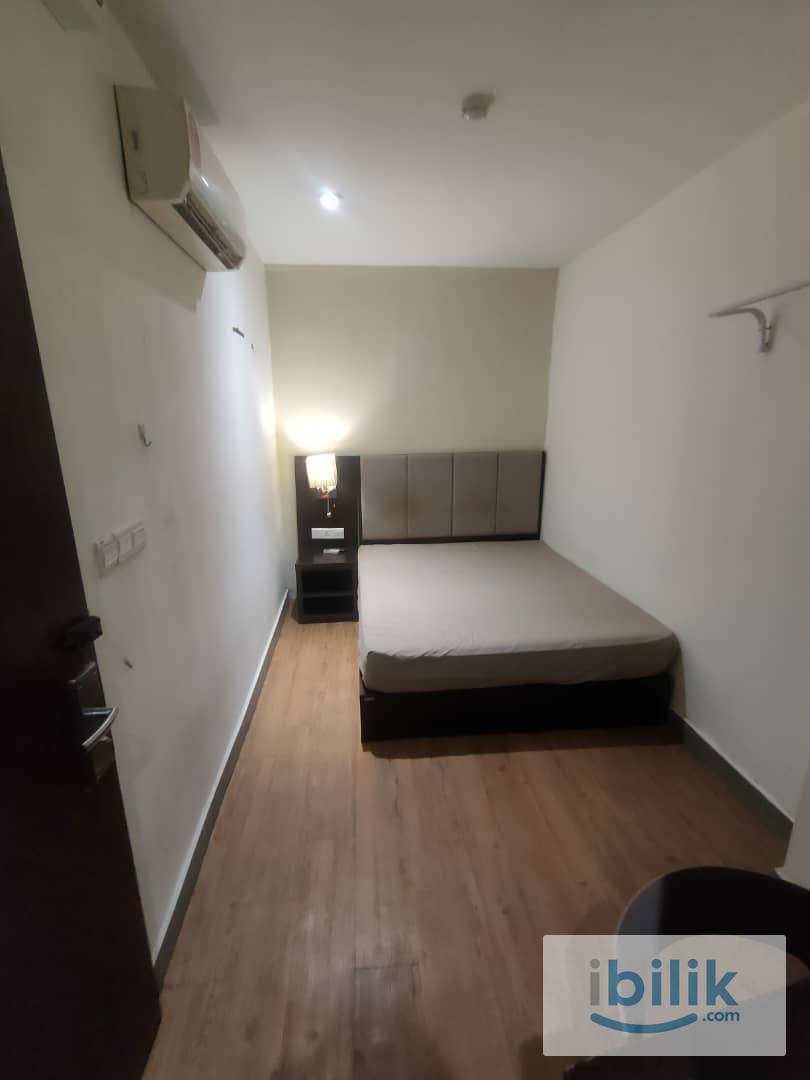 🔥STUDENTS/WORKERS FRIENDLY ROOM FOR RENT NEAR PETALING STREET🤩 COME WITH 0 DEPOSIT✨ 3 MIN WALK TO LRT PASAR SENI🚶🏼‍♂️ - Image 1