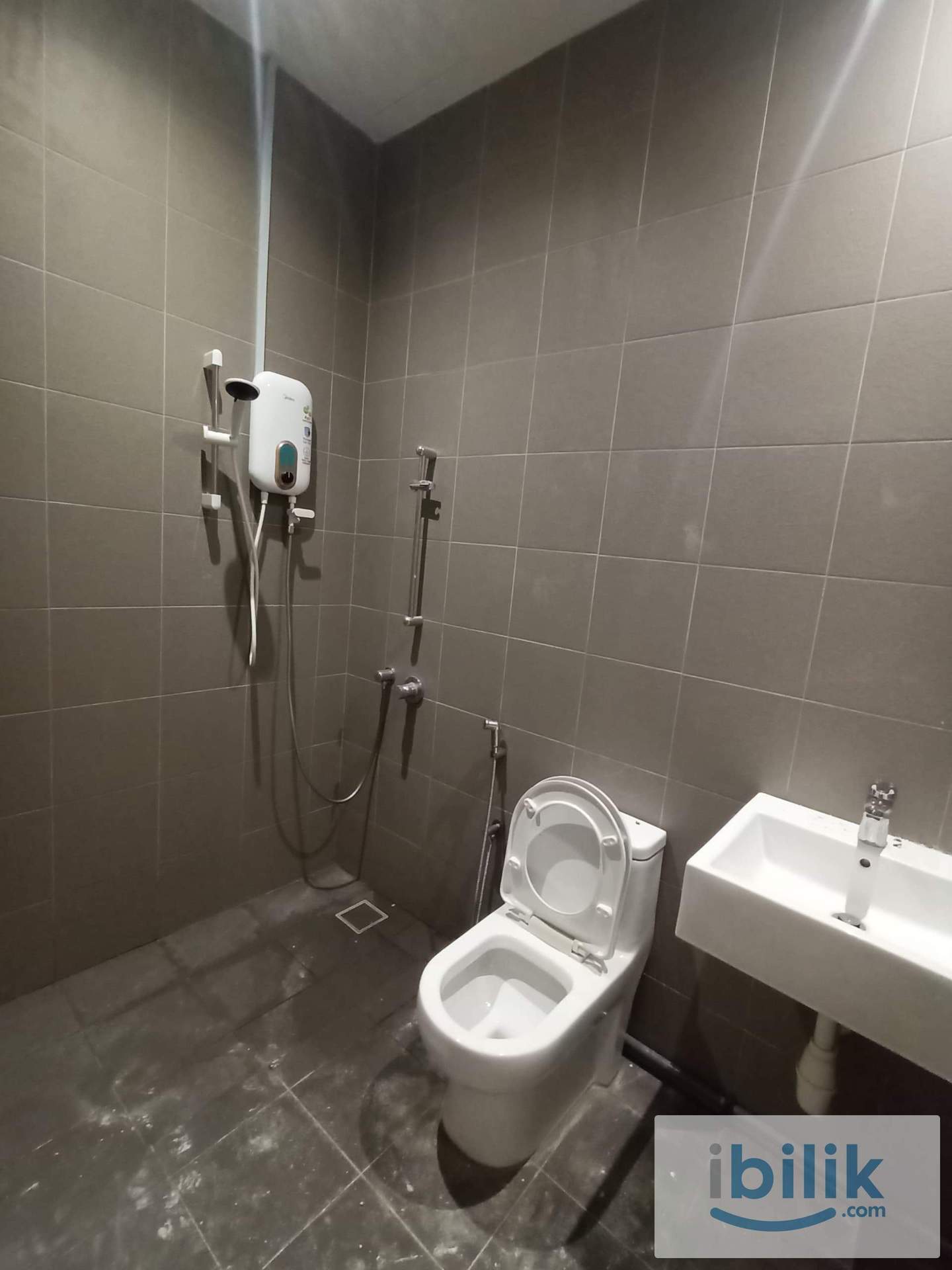 COZY FULLY FURNISHED ROOM RENT NEAR MID VALLEY✨🏠 0 DEPOSIT ✅ IMMEDIATELY MOVE IN❗❗ - Image 4