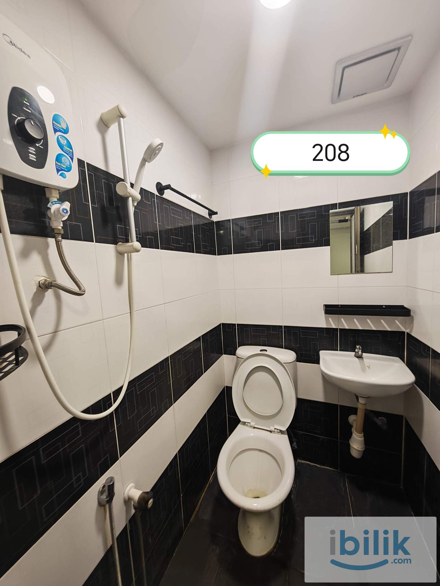 Master Room Near APU🚗🔥 Low Deposit ❗ Merdeka Promotion 🇲🇾✨🔥 - Image 3