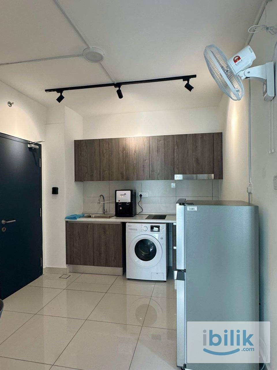 🎯EDUMETO USJ 1, Medium Room 📍HIGH SPEED INTERNET, Subang NEW Aircond Wardrobe Table Chair Mattress - Image 4