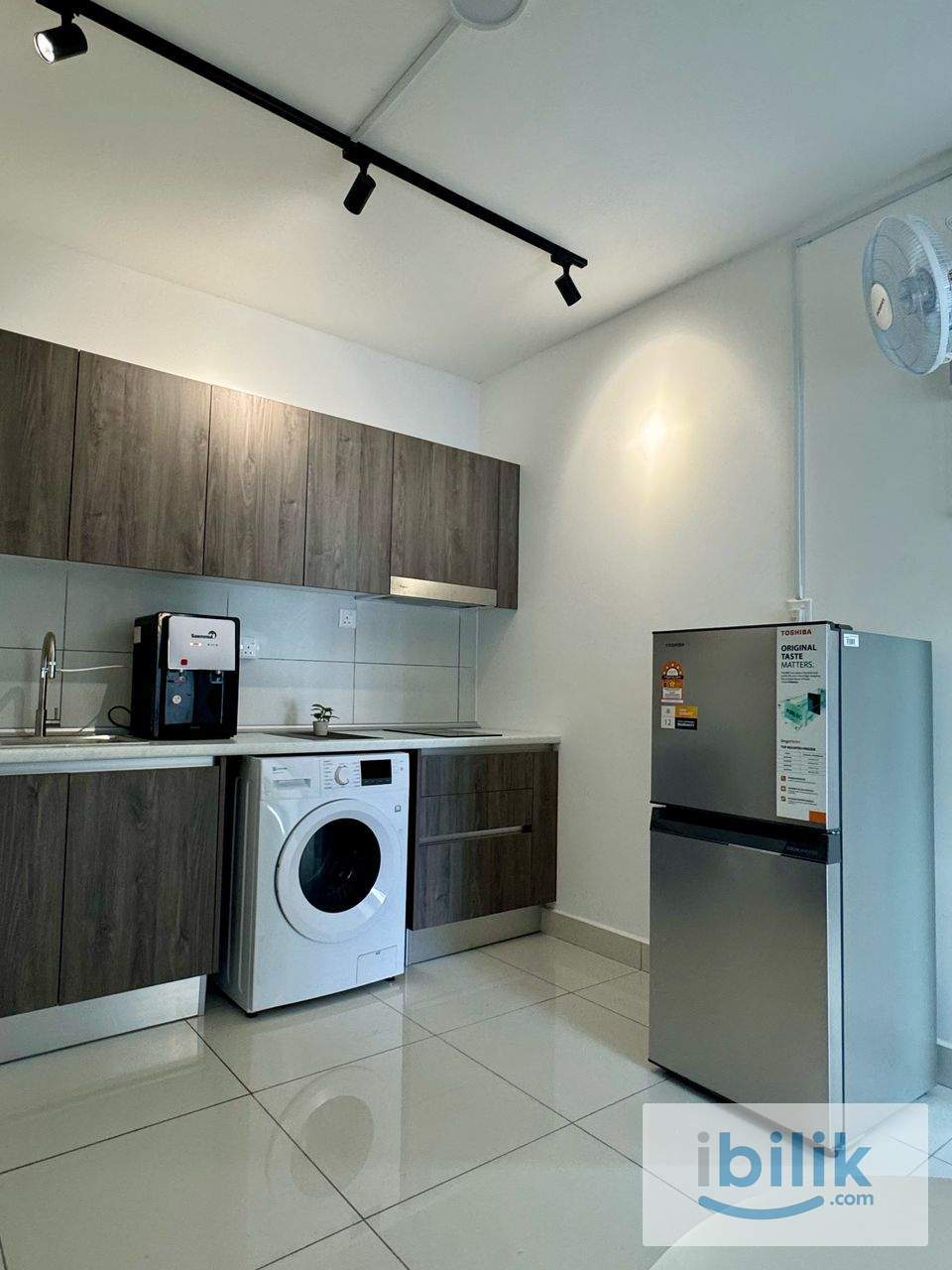 🧩EduMetro, USJ 1, Subang, Medium Room💢Fully Furnish NEW Aircond Wardrobe Table Chair Mattress - Image 6