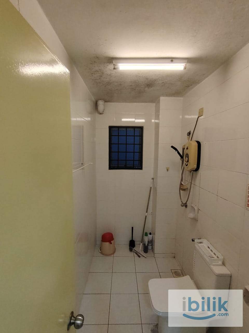 Master Room, Near Puchong Prima LRT - Image 5