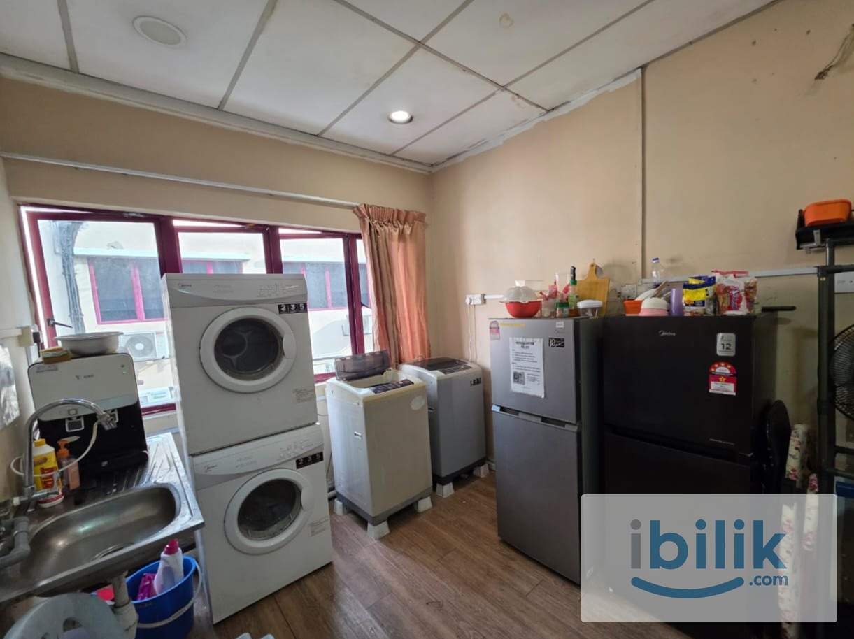 📍📍WALK TO MRT SURIAN 3MIN🚶‍♀️🚶‍➡️WINDOW ROOM WITH AIRCOND🧨🧨 AT JALAN PJU 5/8 🚩🚩 - Image 1