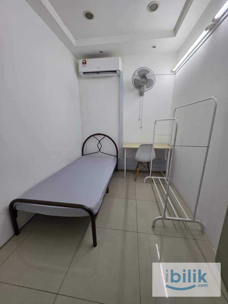 ✨💥 ZERO DEPOSIT 💥✨ 🏠 Fully Furnished Room for Rent @ Jalan PJU 5/8 🚶‍♂️ Walking Distance to Surian MRT 🚆📍 Prime Location - Image 1