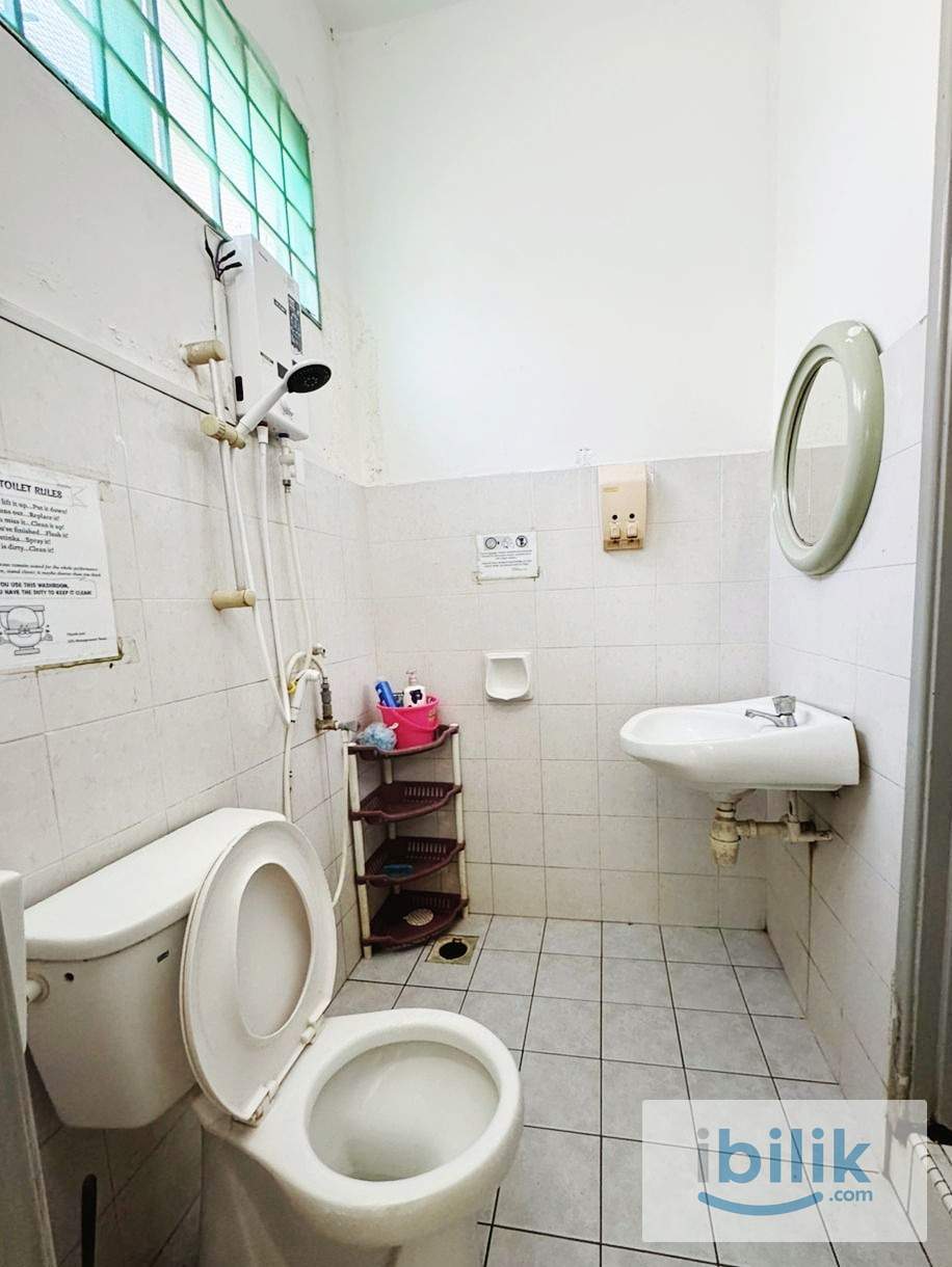 🏡 Room for Rent | Walk to MRT Bandar Utama & One Utama - Image 4