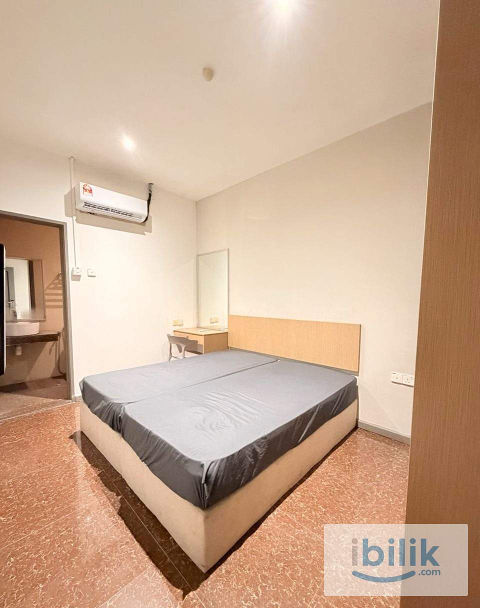 🎓 Student Room Near University Poly-Tech | Walk to LRT Pandan Jaya - Image 1
