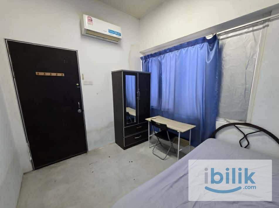 😍 5 mins walk to LRT😍 Inclusive all Utilities 😍Free Wifi 😍Free Cleaning 😍Fully Furnished Medium Room at Main Place Suban - Image 1