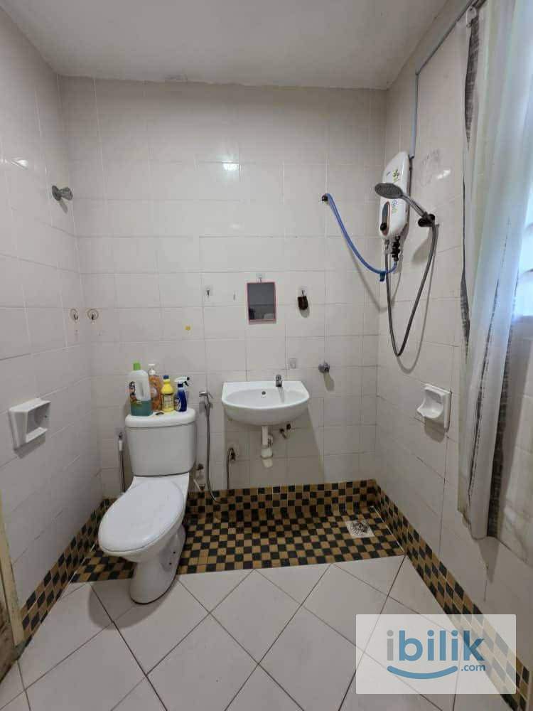 🔥 BANDAR UTAMA MIDDLE ROOM | Near One Utama & MRT | Low Deposit 🔥 - Image 1
