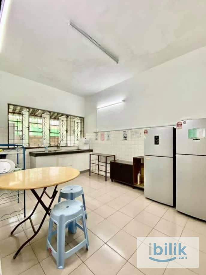 Master Room walking distance to One Utama Gated Guarded area ✨💫🌟 - Image 1