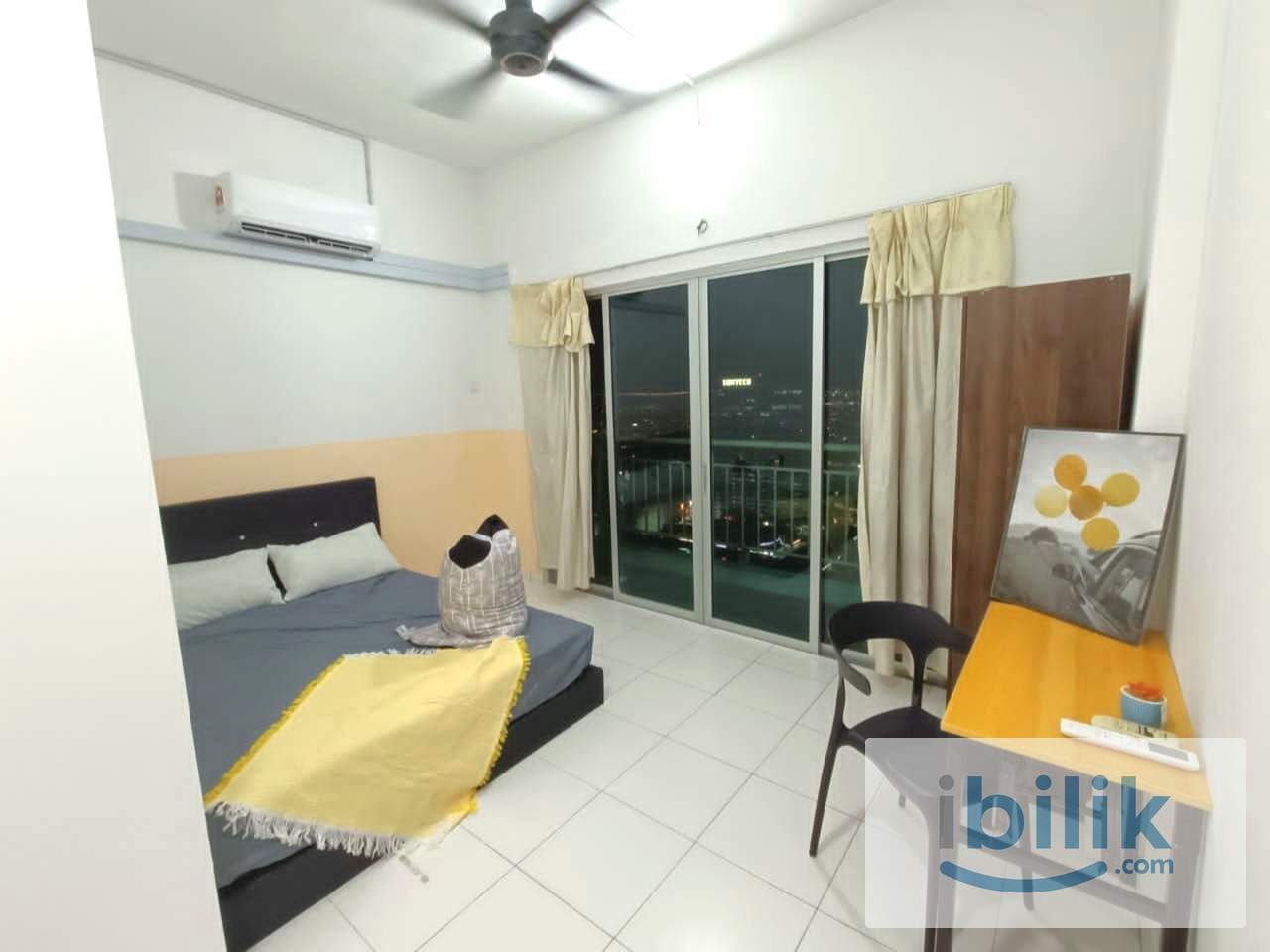 Stay Close to SPICE / Queensbay | Medium Room @ One World - Image 1