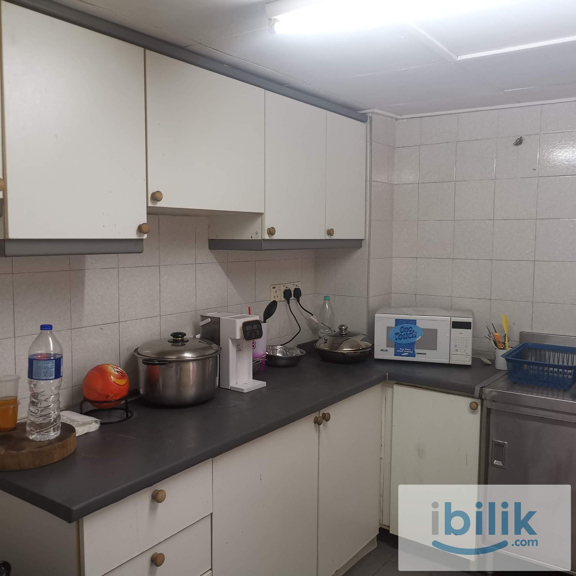 Female room available. - Image 9