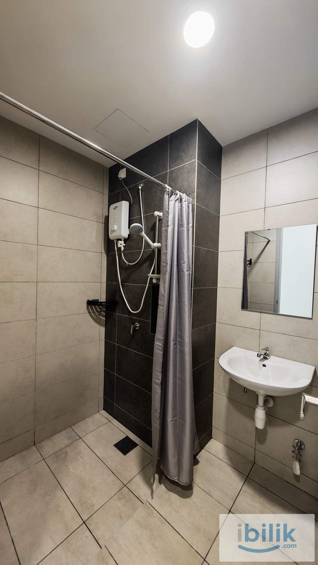  Cozy Modern Balcony Rooms For Rent With Pool View @ Butterworth  - Image 5