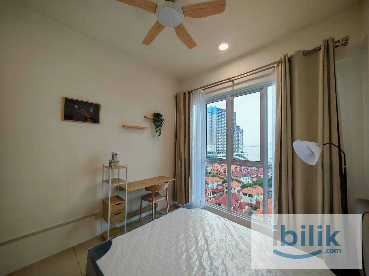 Cozy Modern Female Room For Rent With Seaview Fully Furnished @ Bayan Lepas Penang - Image 1