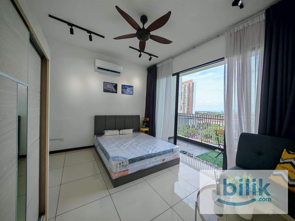 ☕ Balcony Room @ Luminari Butterworth | Pool View & Mini Sofa Corner 🏊‍♂️ - Image 7