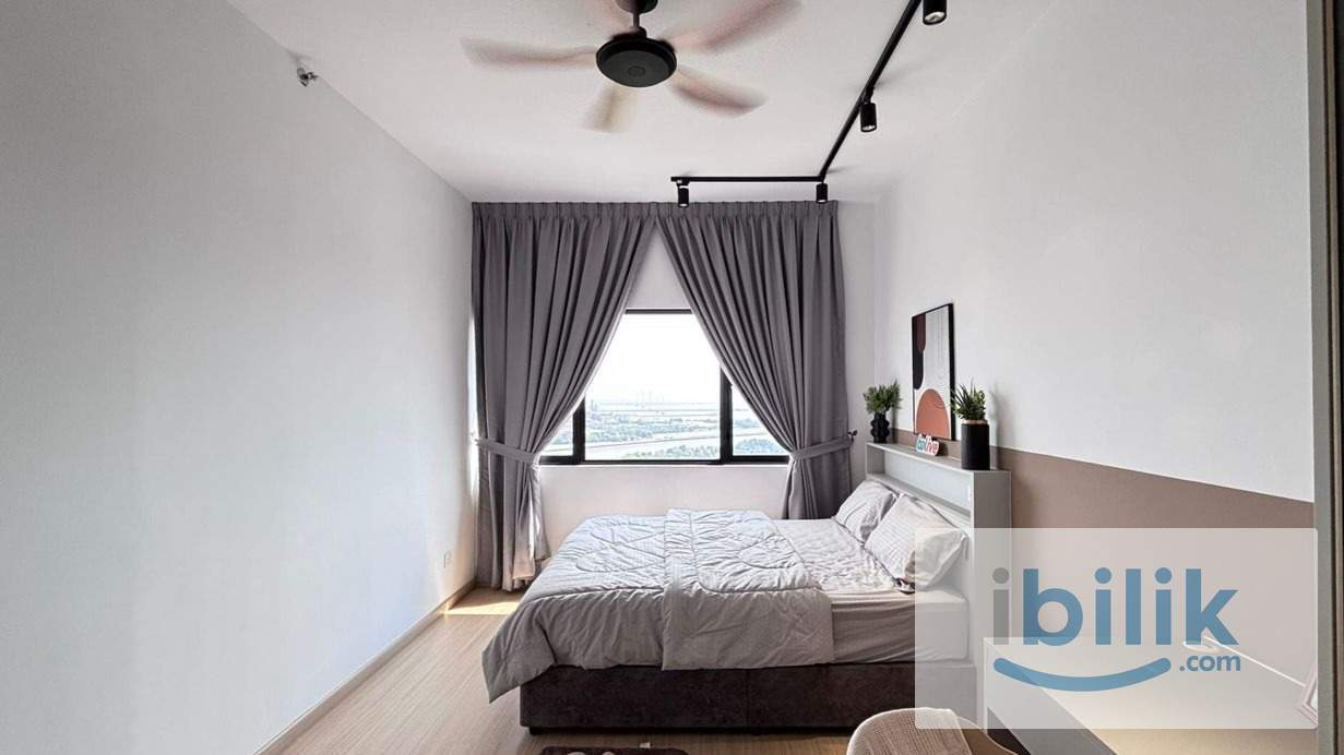 Master bedroom at RUBICA @ HARBOUR PLACE, Butterworth - Image 1
