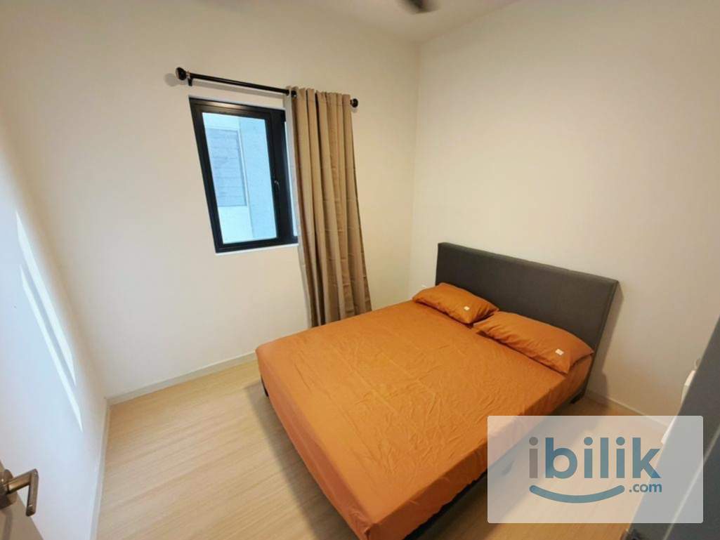 Middle room - Image 1