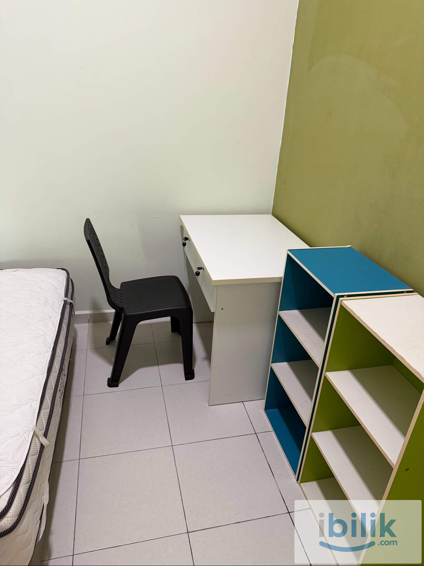 Penang Bayan Lepas Middle/Queen Size Bedroom @ One Imperial Condominium - Image 5